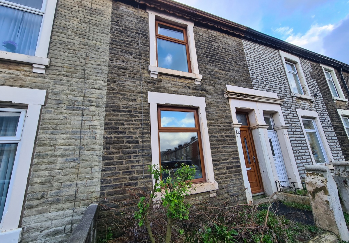 Guide Price £48,000, 225 Olive Lane, Darwen, Lancashire, 433+53964